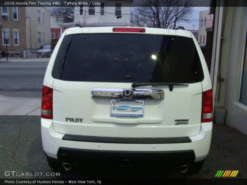 Taffeta White / Gray 2009 Honda Pilot Touring 4WD