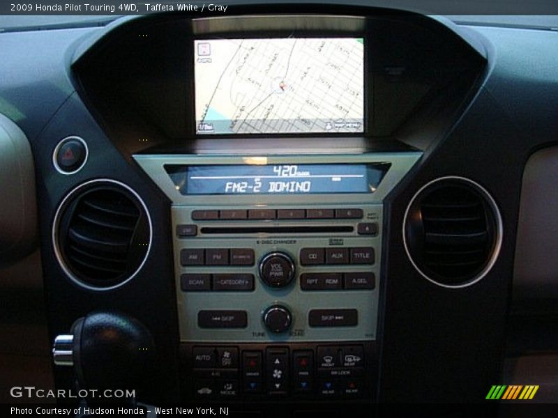 Taffeta White / Gray 2009 Honda Pilot Touring 4WD