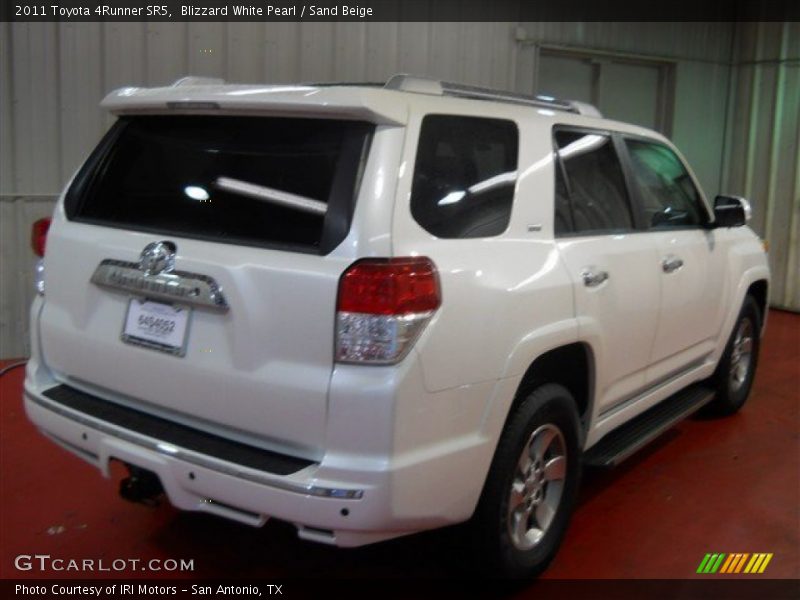 Blizzard White Pearl / Sand Beige 2011 Toyota 4Runner SR5