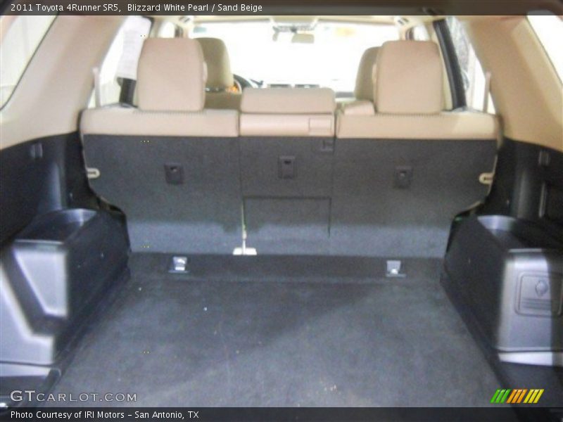 Blizzard White Pearl / Sand Beige 2011 Toyota 4Runner SR5