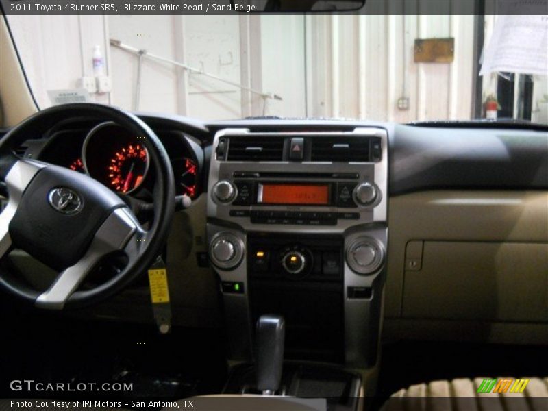 Blizzard White Pearl / Sand Beige 2011 Toyota 4Runner SR5