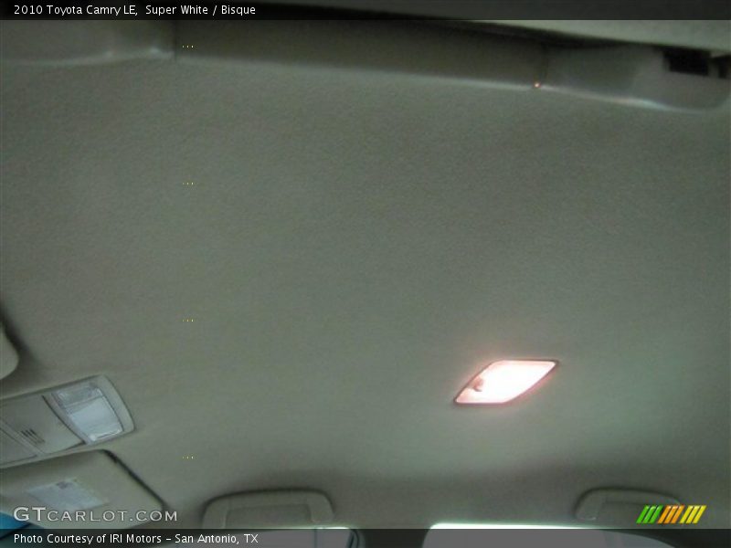 Super White / Bisque 2010 Toyota Camry LE