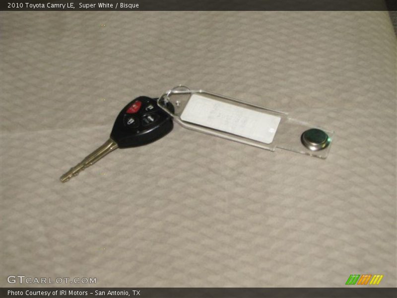 Super White / Bisque 2010 Toyota Camry LE