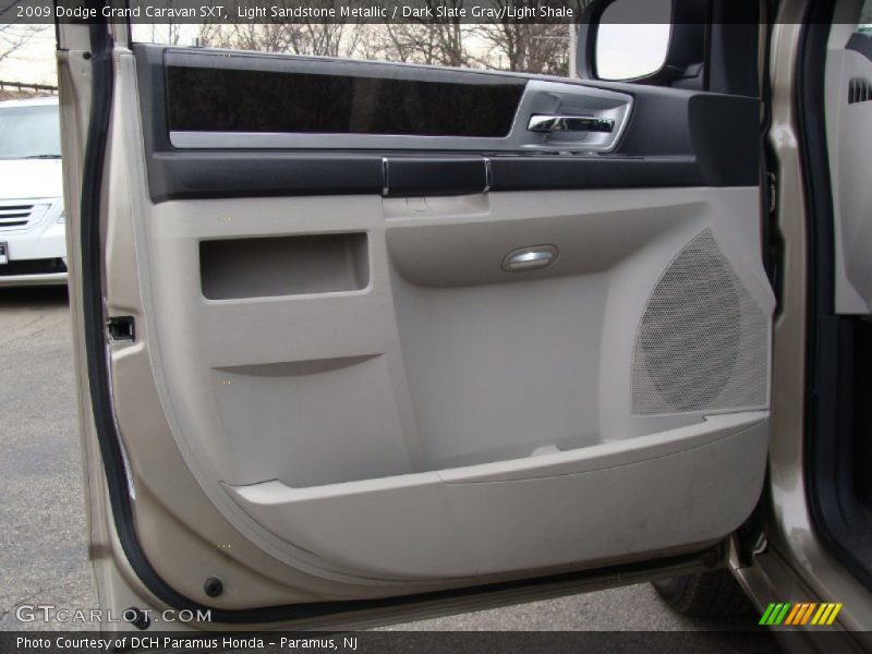 Light Sandstone Metallic / Dark Slate Gray/Light Shale 2009 Dodge Grand Caravan SXT