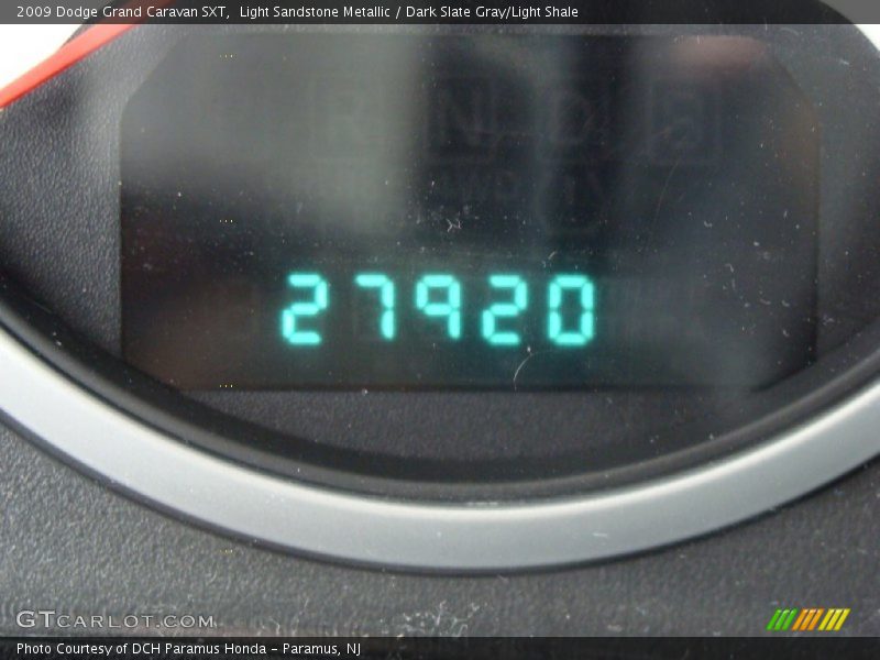 Light Sandstone Metallic / Dark Slate Gray/Light Shale 2009 Dodge Grand Caravan SXT