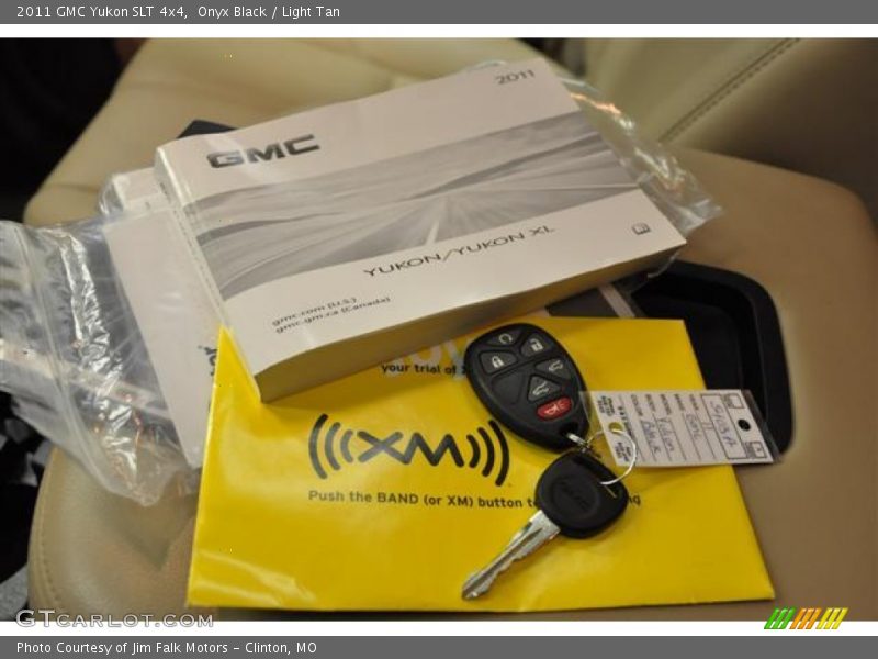 Onyx Black / Light Tan 2011 GMC Yukon SLT 4x4