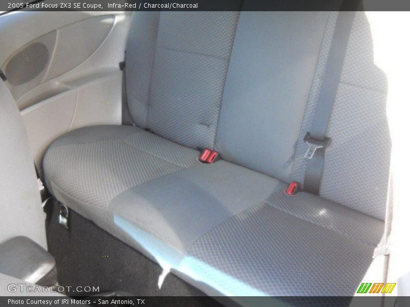 Infra-Red / Charcoal/Charcoal 2005 Ford Focus ZX3 SE Coupe