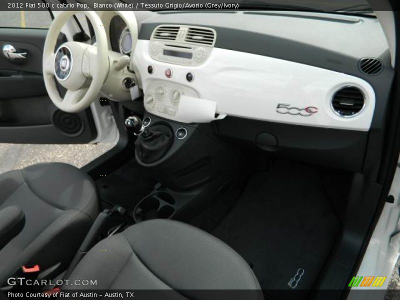 Dashboard of 2012 500 c cabrio Pop