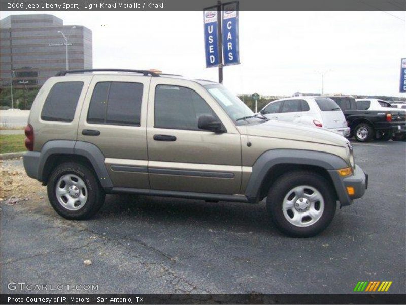 Light Khaki Metallic / Khaki 2006 Jeep Liberty Sport