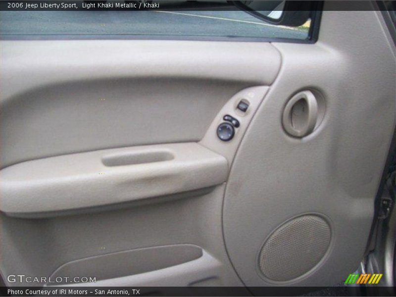 Light Khaki Metallic / Khaki 2006 Jeep Liberty Sport