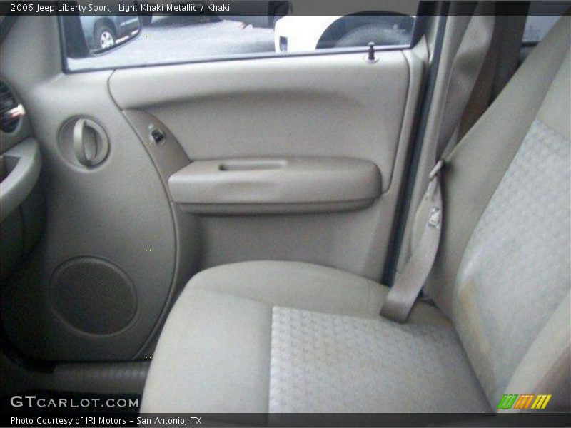 Light Khaki Metallic / Khaki 2006 Jeep Liberty Sport