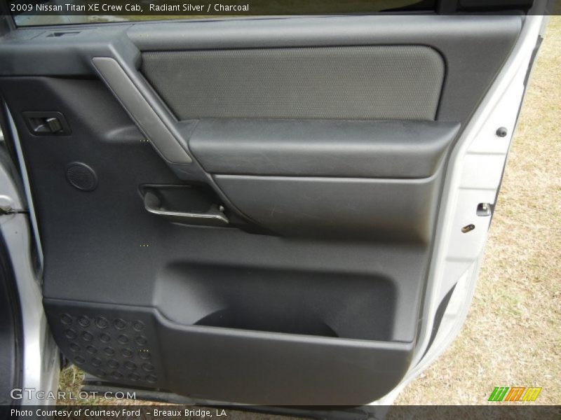 Radiant Silver / Charcoal 2009 Nissan Titan XE Crew Cab