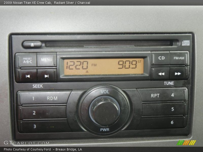 Radiant Silver / Charcoal 2009 Nissan Titan XE Crew Cab