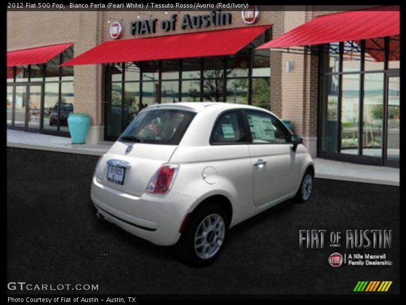 Bianco Perla (Pearl White) / Tessuto Rosso/Avorio (Red/Ivory) 2012 Fiat 500 Pop