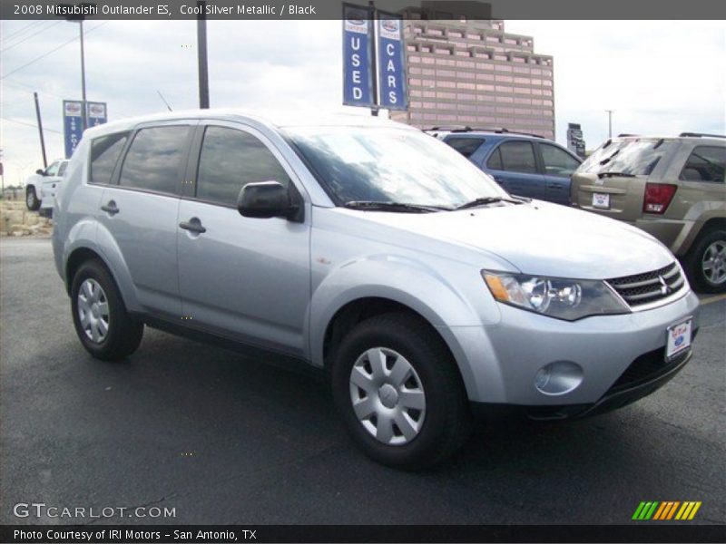 Cool Silver Metallic / Black 2008 Mitsubishi Outlander ES
