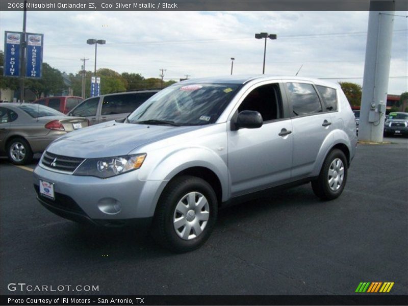 Cool Silver Metallic / Black 2008 Mitsubishi Outlander ES