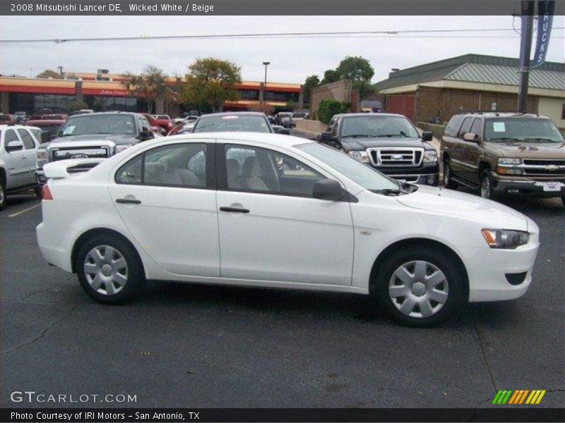 Wicked White / Beige 2008 Mitsubishi Lancer DE