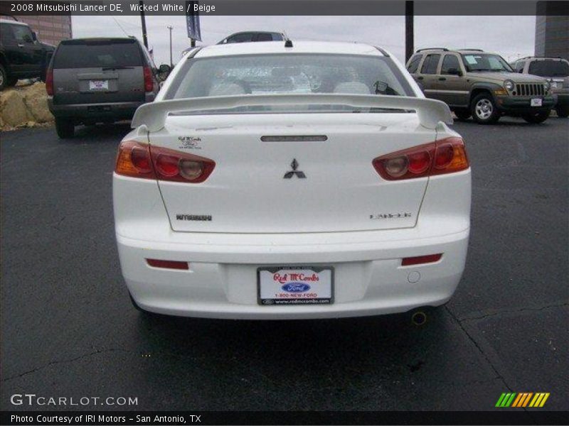 Wicked White / Beige 2008 Mitsubishi Lancer DE