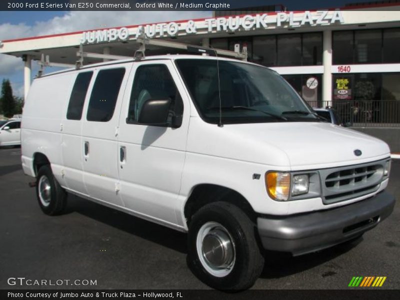 Oxford White / Medium Graphite 2000 Ford E Series Van E250 Commercial