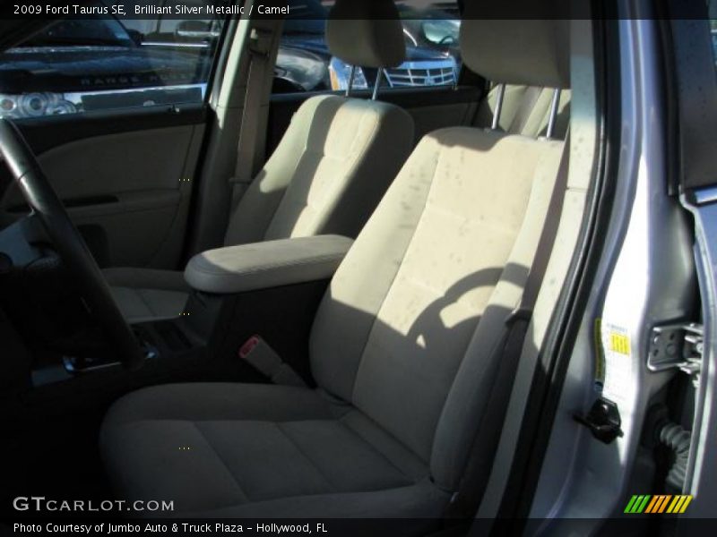 Brilliant Silver Metallic / Camel 2009 Ford Taurus SE