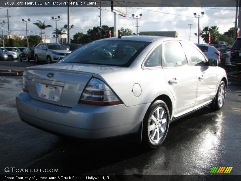 Brilliant Silver Metallic / Camel 2009 Ford Taurus SE