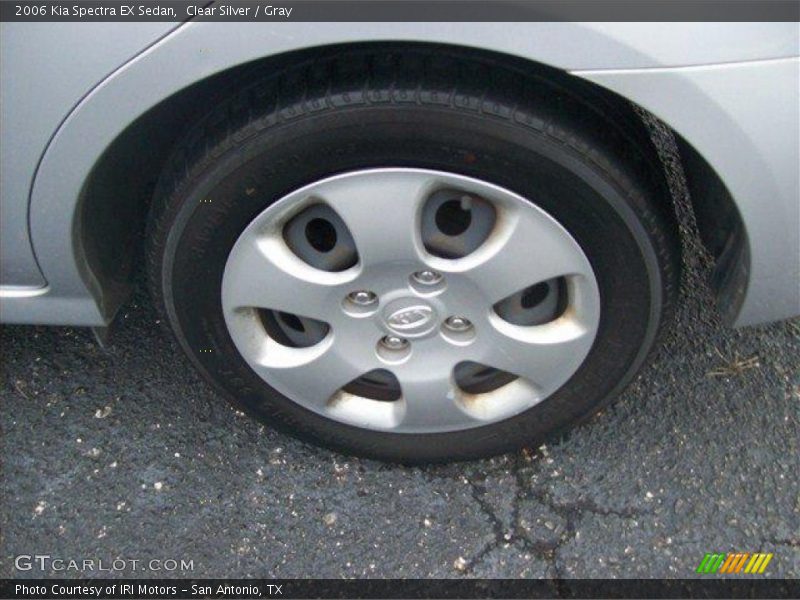 Clear Silver / Gray 2006 Kia Spectra EX Sedan