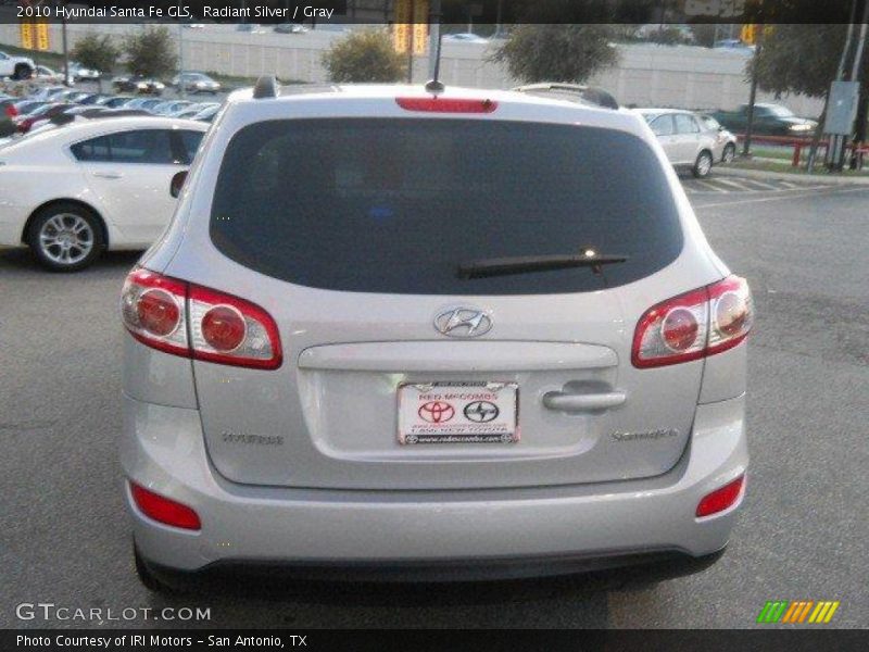 Radiant Silver / Gray 2010 Hyundai Santa Fe GLS