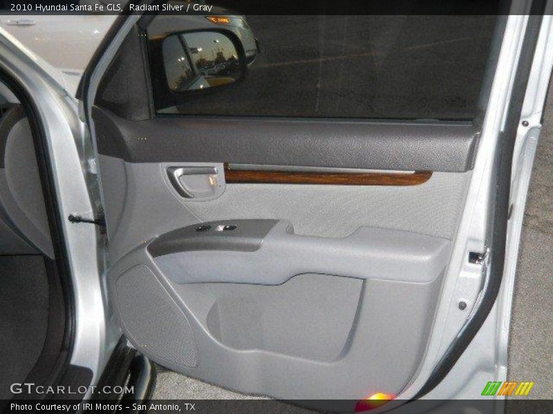 Radiant Silver / Gray 2010 Hyundai Santa Fe GLS