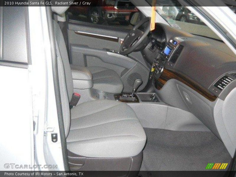 Radiant Silver / Gray 2010 Hyundai Santa Fe GLS