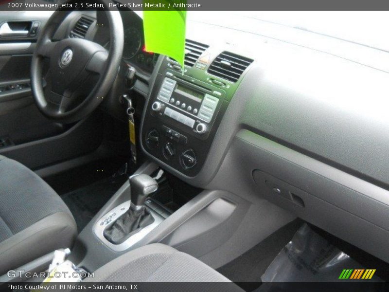Reflex Silver Metallic / Anthracite 2007 Volkswagen Jetta 2.5 Sedan