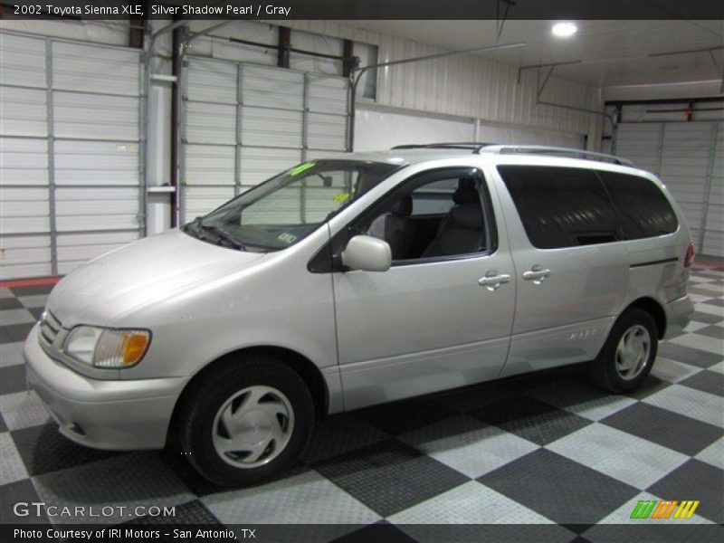 Silver Shadow Pearl / Gray 2002 Toyota Sienna XLE