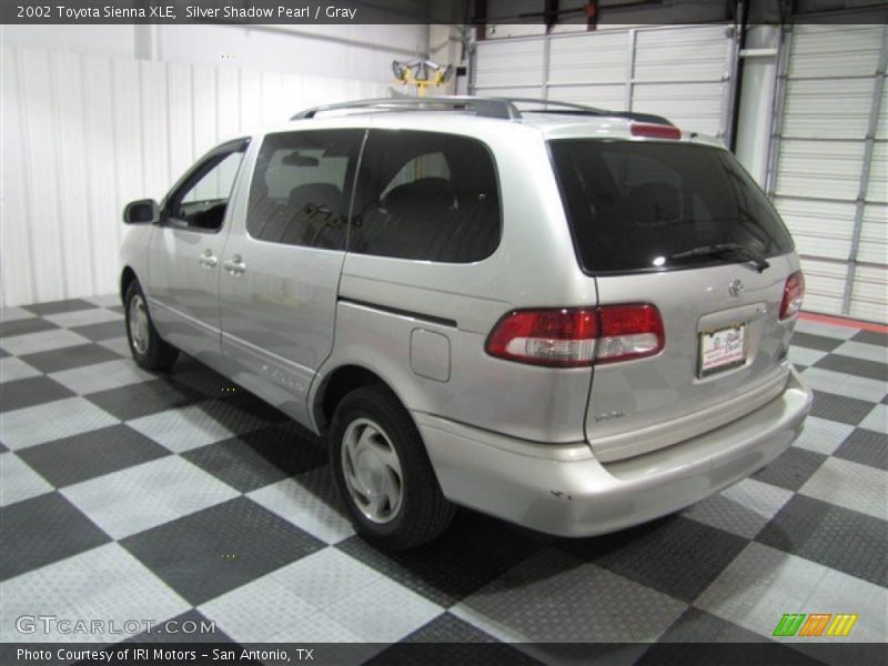 Silver Shadow Pearl / Gray 2002 Toyota Sienna XLE