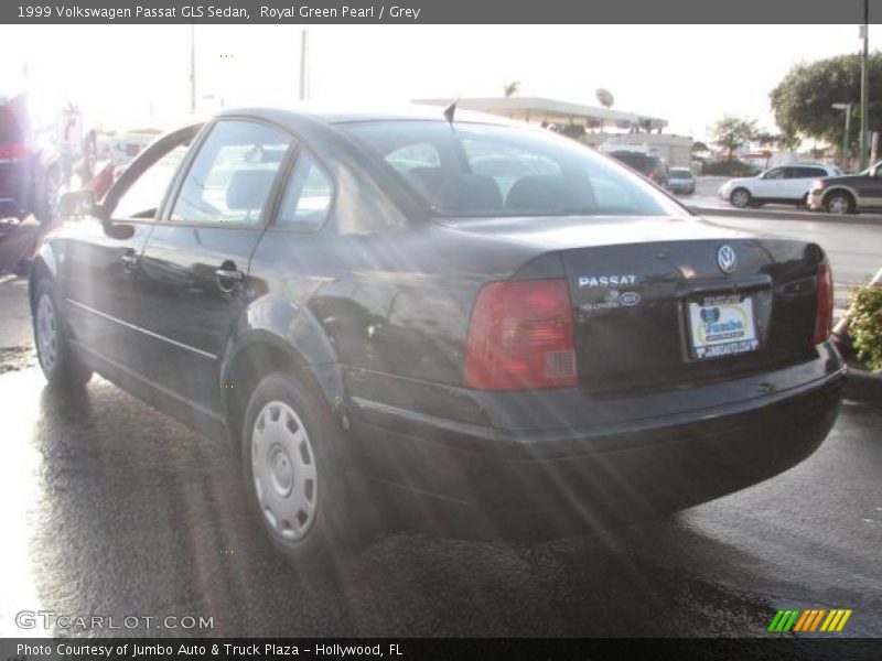Royal Green Pearl / Grey 1999 Volkswagen Passat GLS Sedan
