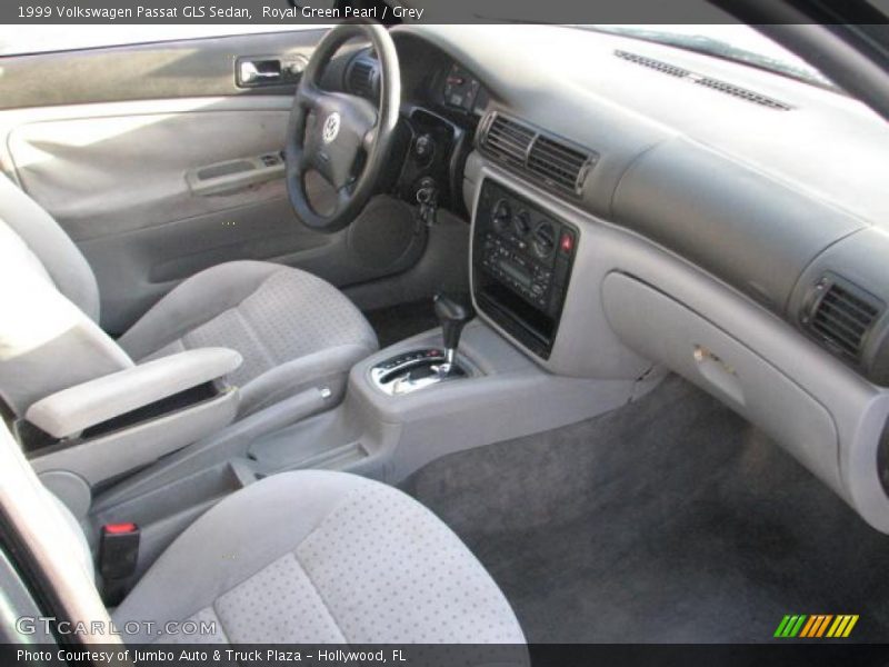 Royal Green Pearl / Grey 1999 Volkswagen Passat GLS Sedan