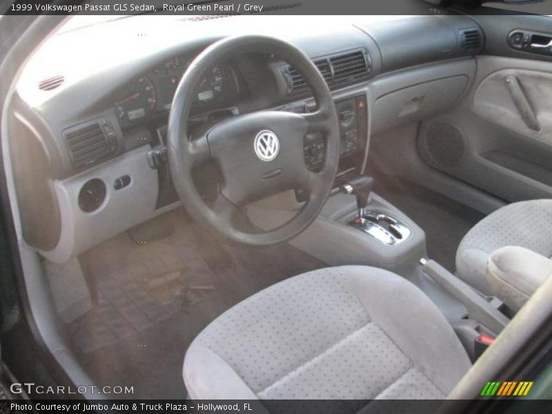 Royal Green Pearl / Grey 1999 Volkswagen Passat GLS Sedan