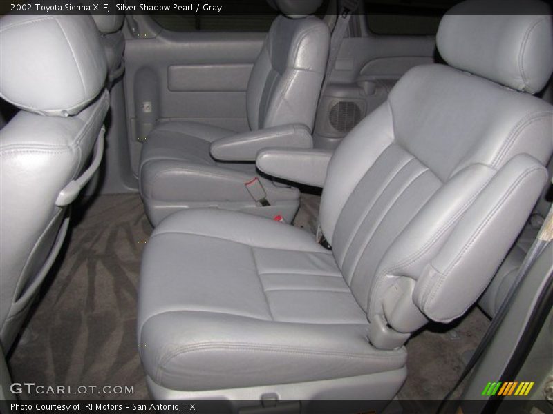 Silver Shadow Pearl / Gray 2002 Toyota Sienna XLE