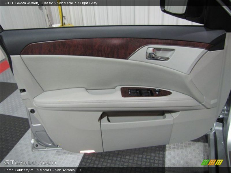 Classic Silver Metallic / Light Gray 2011 Toyota Avalon