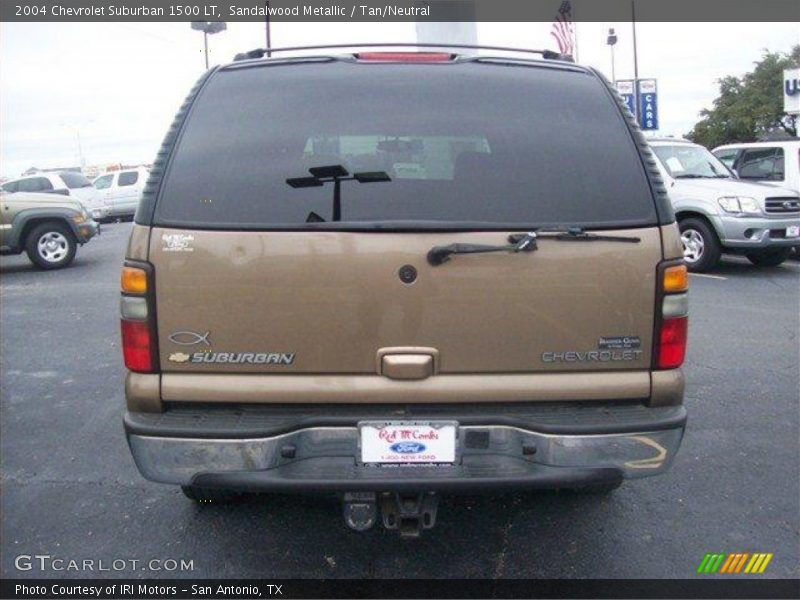 Sandalwood Metallic / Tan/Neutral 2004 Chevrolet Suburban 1500 LT