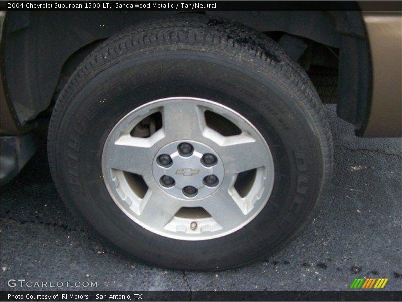 Sandalwood Metallic / Tan/Neutral 2004 Chevrolet Suburban 1500 LT