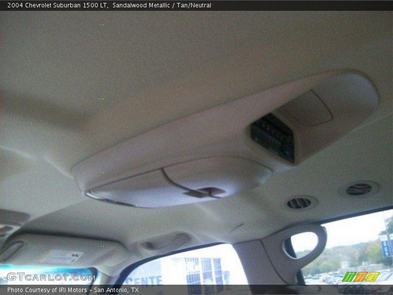 Sandalwood Metallic / Tan/Neutral 2004 Chevrolet Suburban 1500 LT