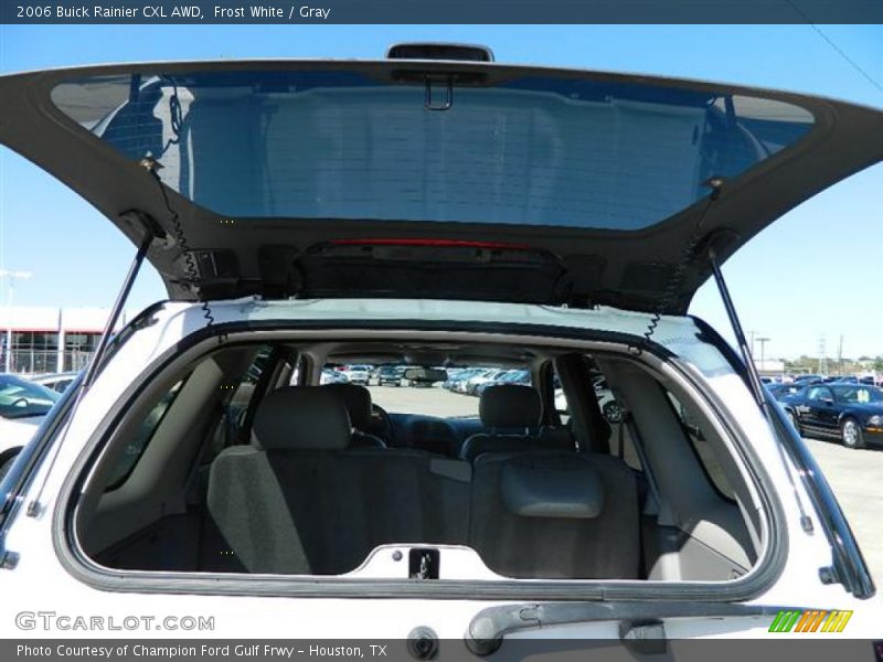 Frost White / Gray 2006 Buick Rainier CXL AWD