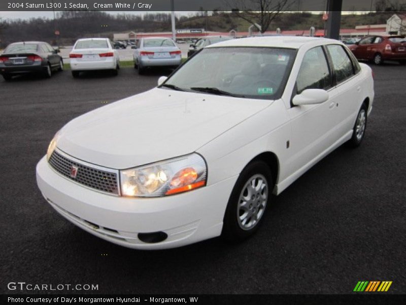 Cream White / Gray 2004 Saturn L300 1 Sedan