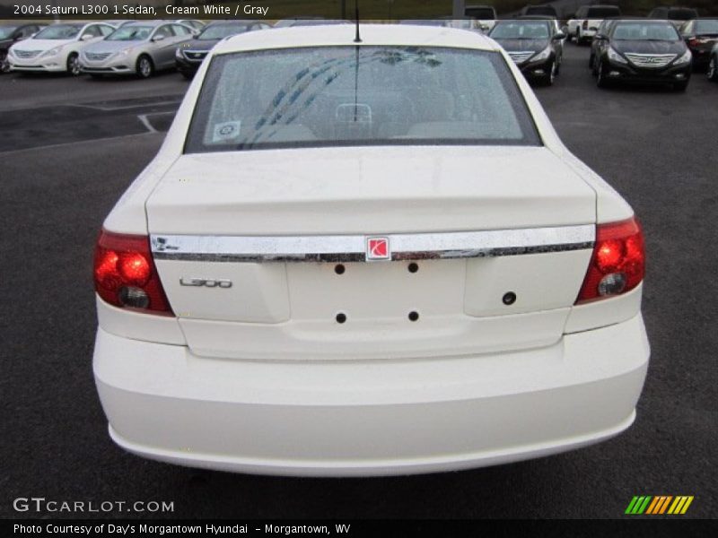 Cream White / Gray 2004 Saturn L300 1 Sedan