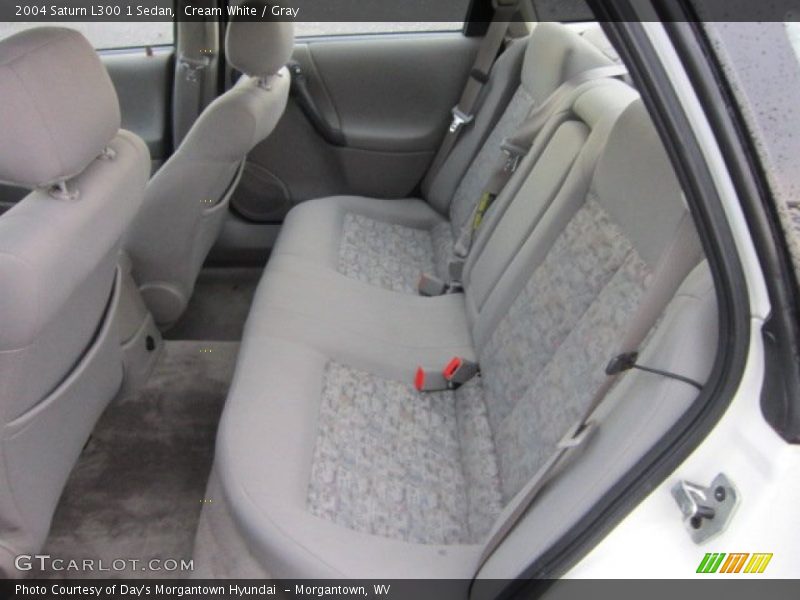 Cream White / Gray 2004 Saturn L300 1 Sedan