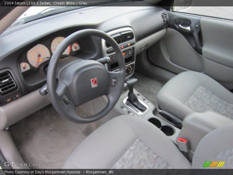 Cream White / Gray 2004 Saturn L300 1 Sedan