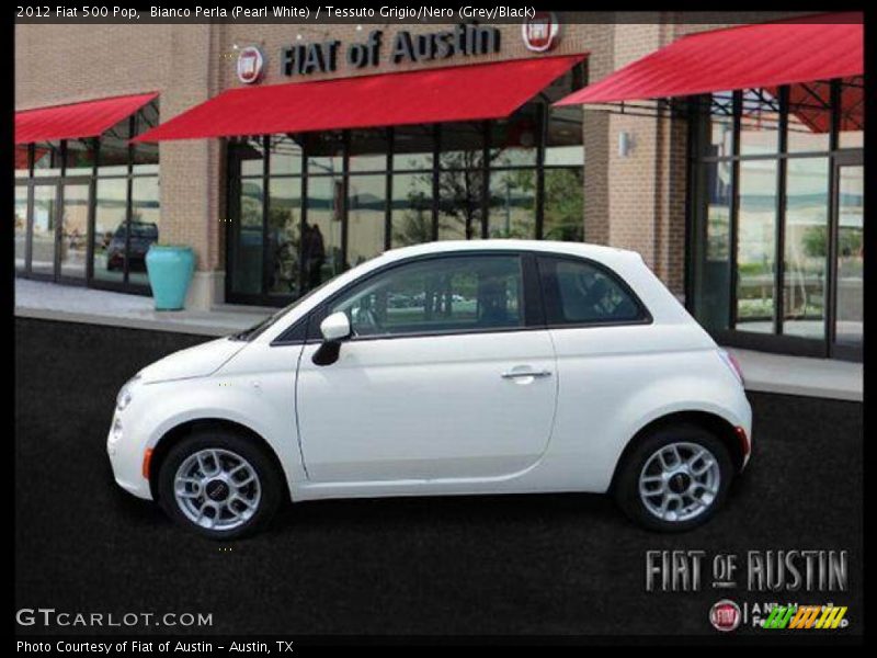 Bianco Perla (Pearl White) / Tessuto Grigio/Nero (Grey/Black) 2012 Fiat 500 Pop