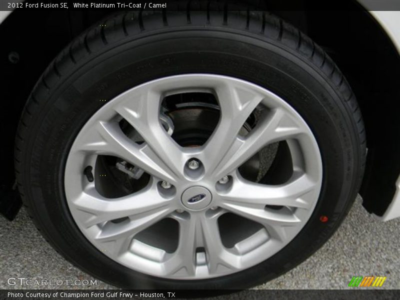 White Platinum Tri-Coat / Camel 2012 Ford Fusion SE