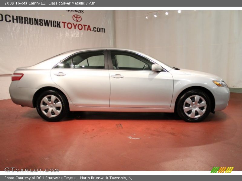 Classic Silver Metallic / Ash 2009 Toyota Camry LE