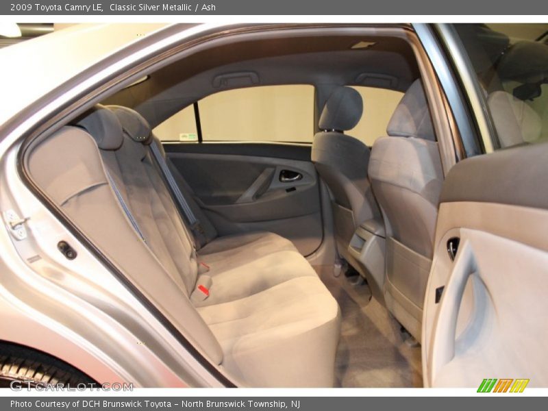 Classic Silver Metallic / Ash 2009 Toyota Camry LE
