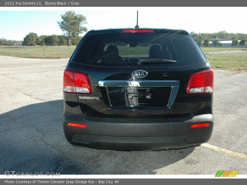 Ebony Black / Gray 2011 Kia Sorento LX